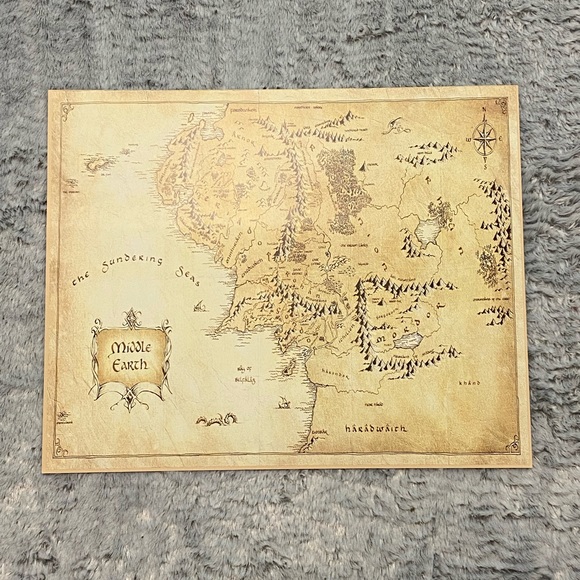 Middle Earth Lord of the Rings Poster - Thick Poster 16x20 - Picture 1 of 17